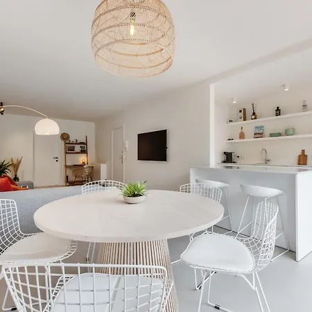 Appartement Beautifully Renovated Appt With Big Cosy Terrace à Knokke-Le-Zoute Extérieur photo